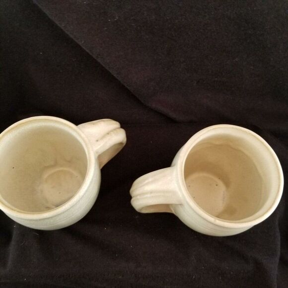 Pottery Mug Cup 4.75" Beige Lot of 2 Ceramic Porcelain Tableware - Picture 3 of 12